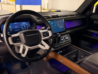 2022 لاند روفر ديفيندر 90