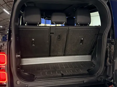 2022 لاند روفر ديفيندر 90