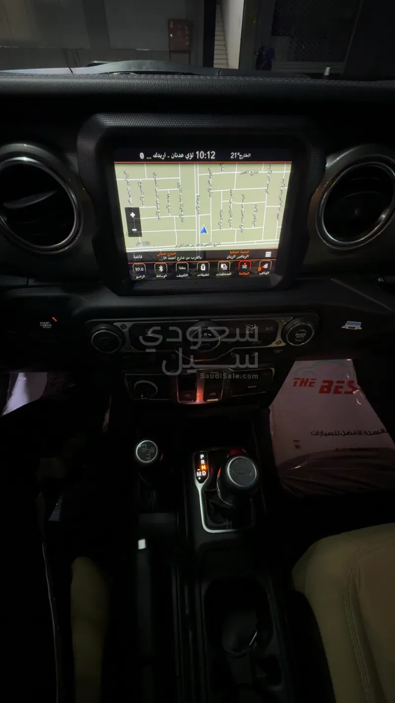 2019 جييب رانجلر صحارى