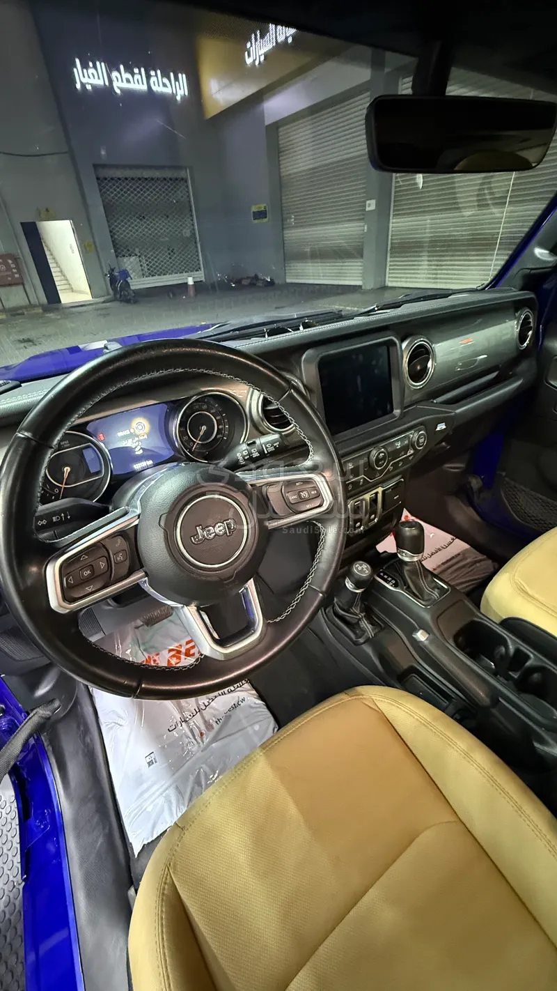 2019 جييب رانجلر صحارى