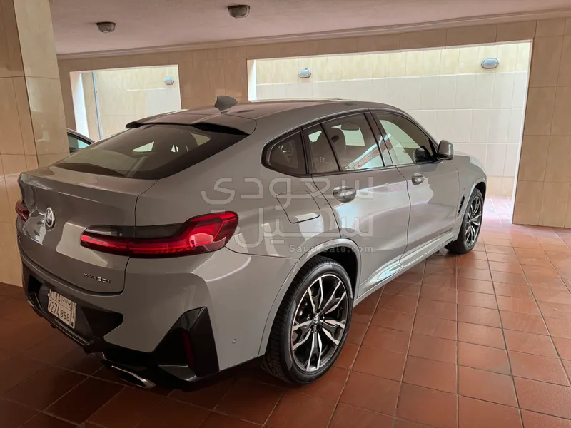 2022 بي ام دبليو الفئة اكس 4 ام كت