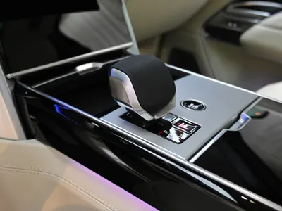 2025 لاند روفر رينج روفر فوج اوتوبيوغرافي