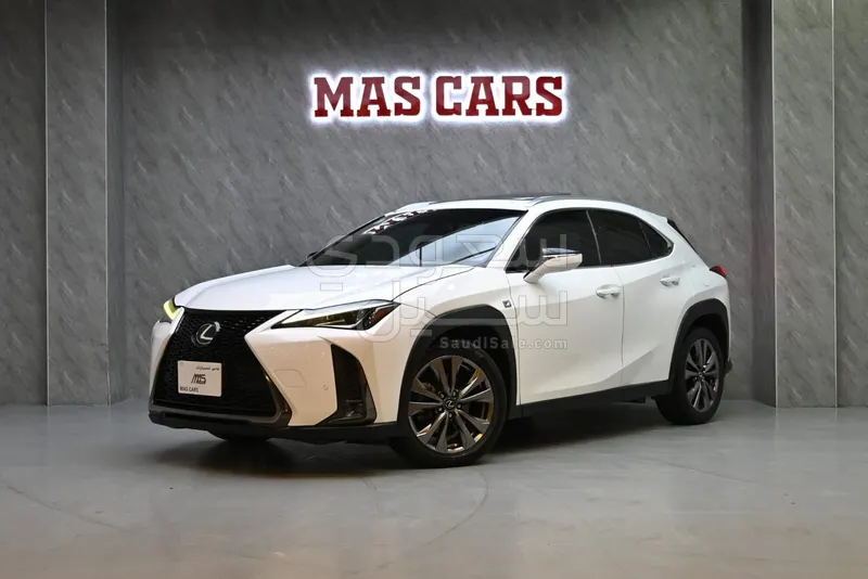 2019 لكزس يو إكس 200