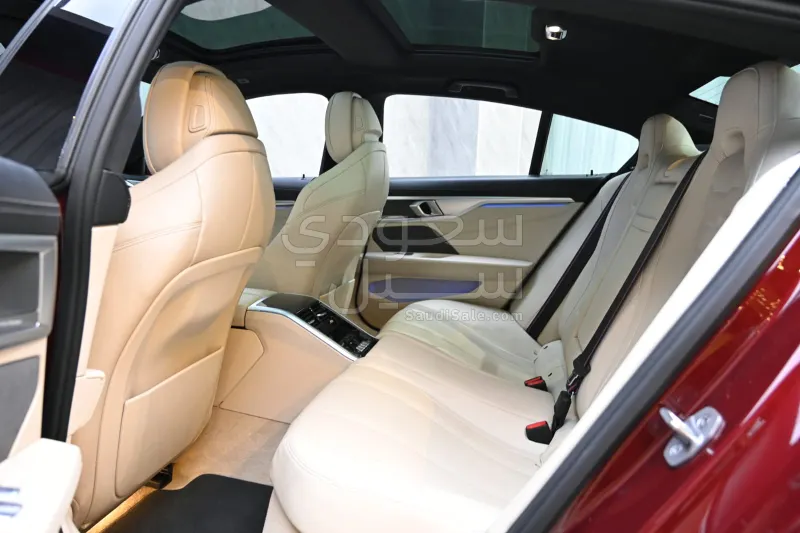 2023 بي ام دبليو الفئة الثامنة 840 أي إم