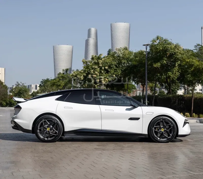 2025 لوتس ايميا سبورت