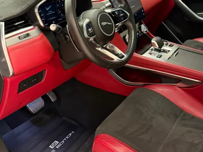 2021 جاكوار اف-بيس اس في ار