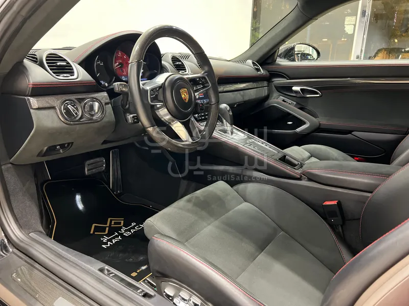 2024 Porsche Cayman GTS