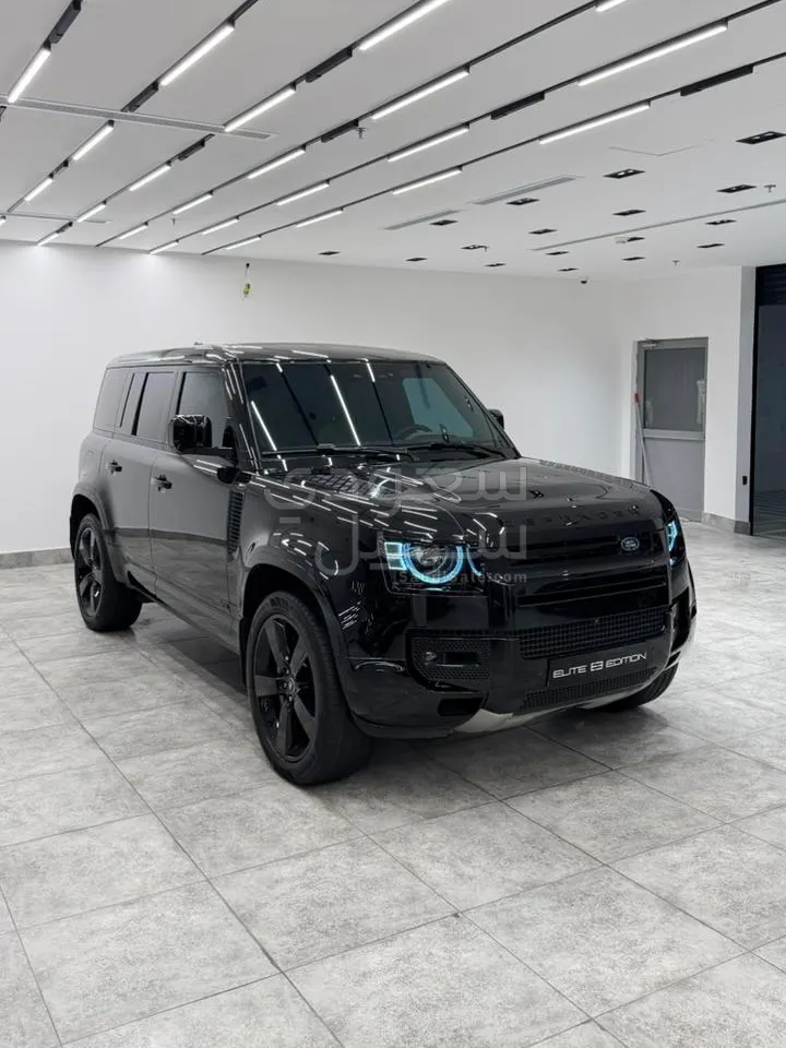 2025 لاند روفر ديفيندر 110