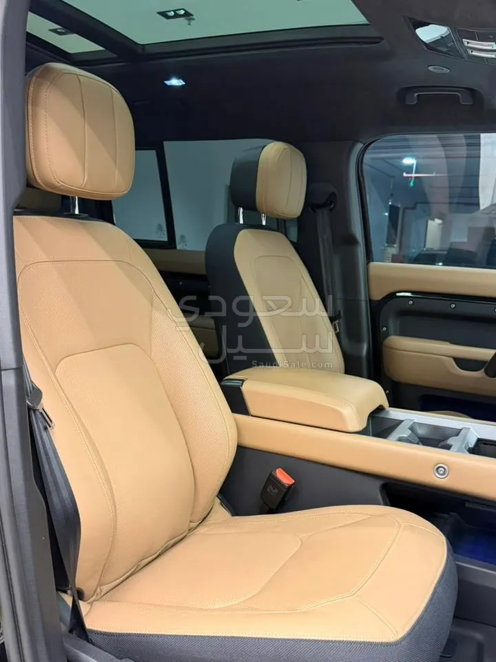 2025 لاند روفر ديفيندر 110