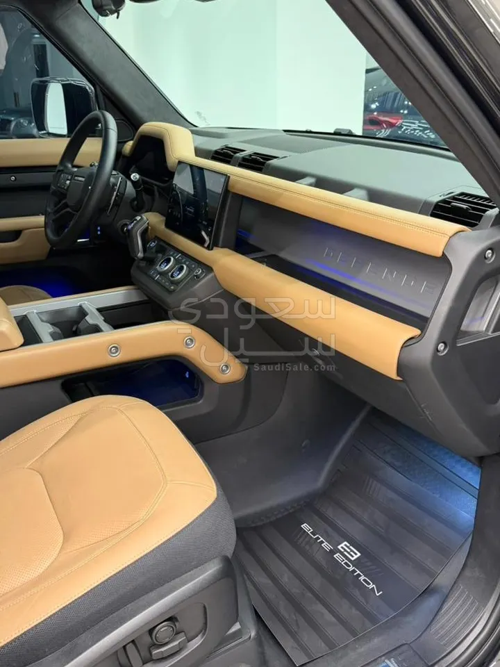 2025 لاند روفر ديفيندر 110