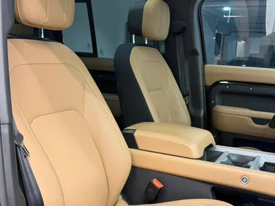 2025 لاند روفر ديفيندر 110