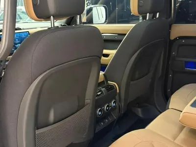 2025 لاند روفر ديفيندر 110