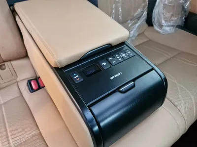 2022 لكزس إي إس 250