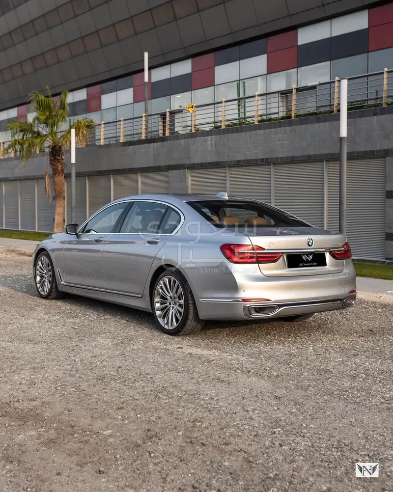 2018 بي ام دبليو الفئة السابعة 730 إل أي