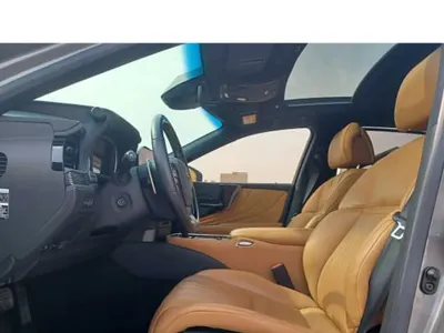 2022 لكزس إل إس 500