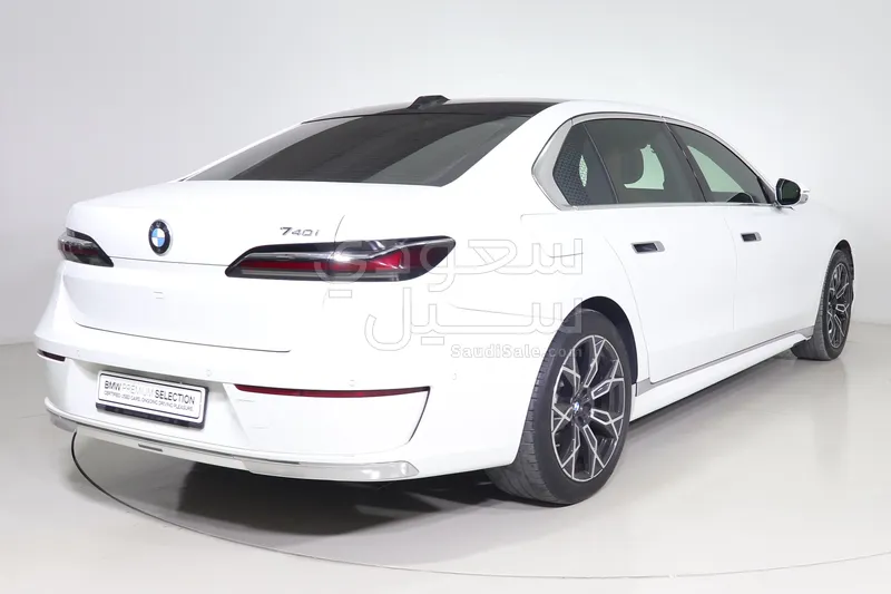 2023 بي ام دبليو الفئة السابعة 740أي