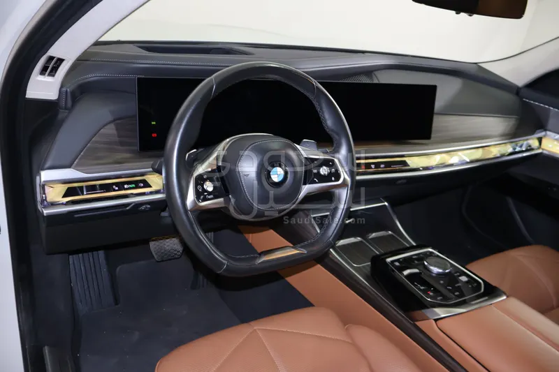 2023 بي ام دبليو الفئة السابعة 740أي