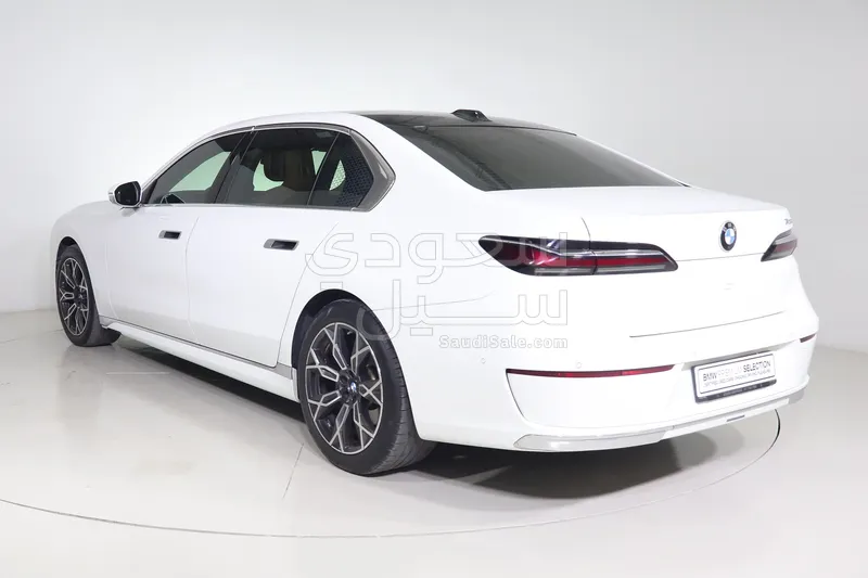 2023 بي ام دبليو الفئة السابعة 740أي
