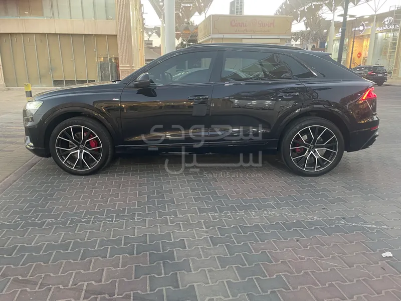 2019 Audi Q8 S Line