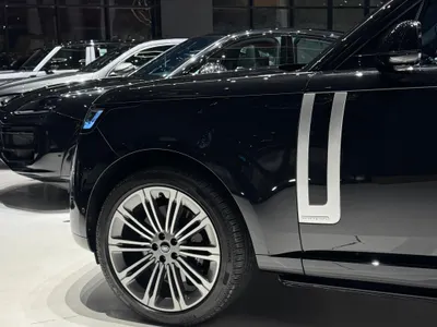 2025 لاند روفر رينج روفر اوتوبيوغرافي