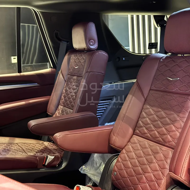 2025 كاديلاك اسكاليد بلاتينيوم