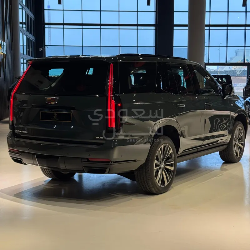 2025 كاديلاك اسكاليد بلاتينيوم