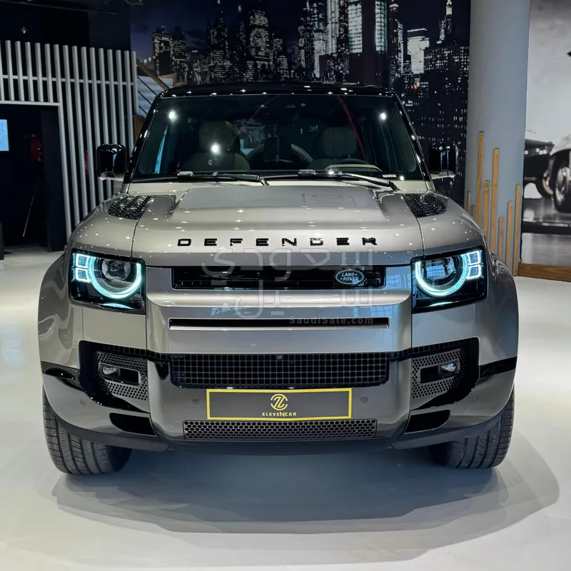 2025 لاند روفر ديفيندر اتش اس اي