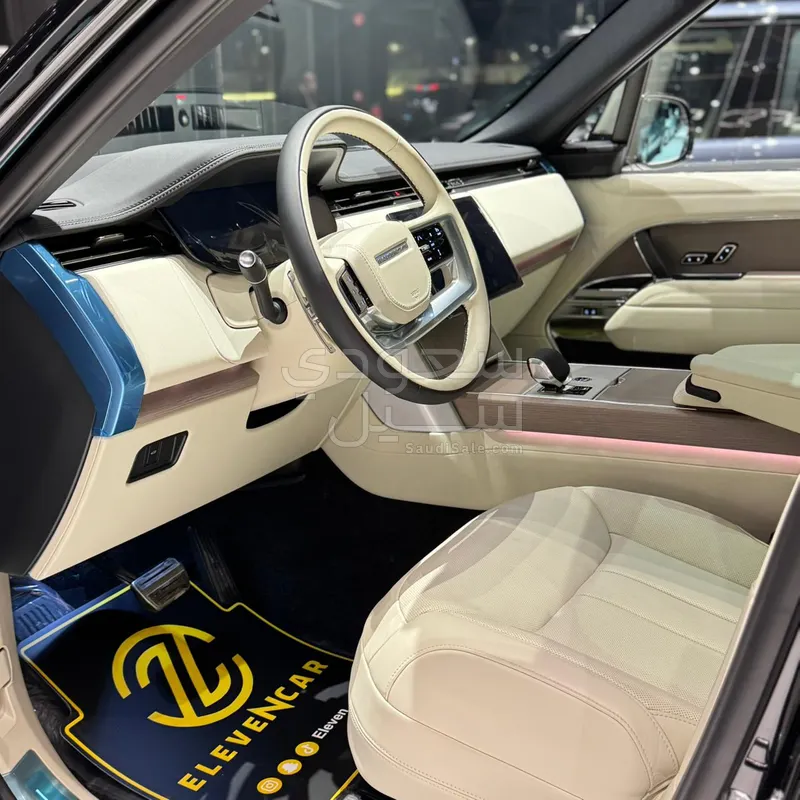 2025 Land Rover Range Rover HSE