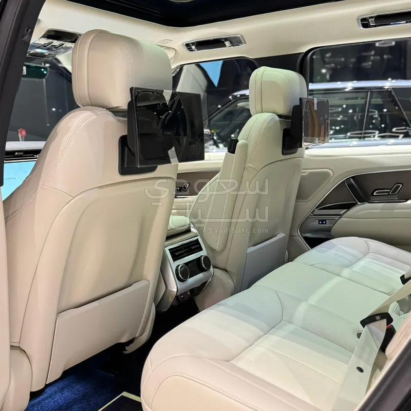 2025 Land Rover Range Rover HSE