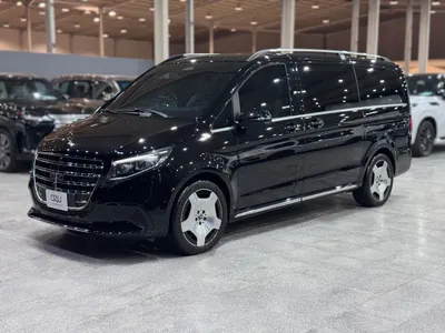 2025 مرسيدس - بنز في 300