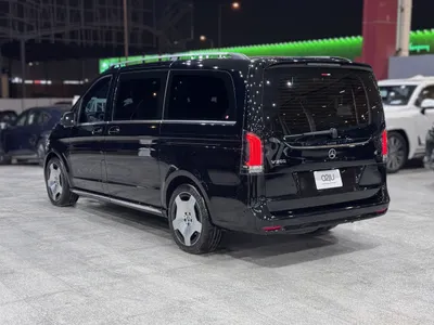 2025 مرسيدس - بنز في 300