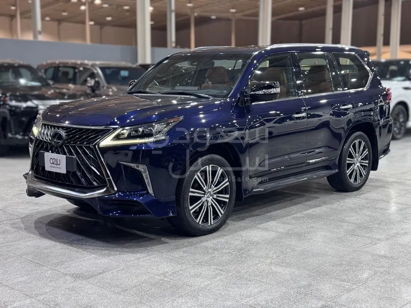 2018 لكزس إل إكس 570 اس