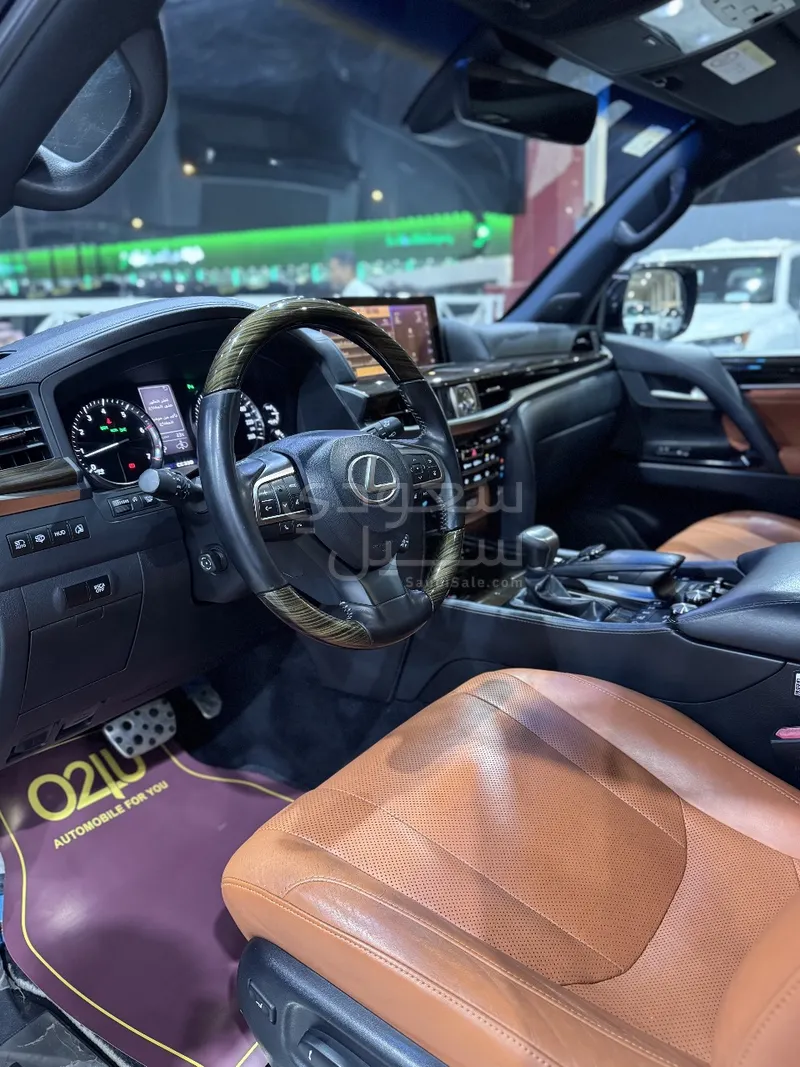 2018 لكزس إل إكس 570 اس