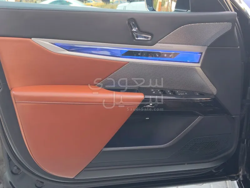 2023 بي ام دبليو الفئة السابعة 735أي