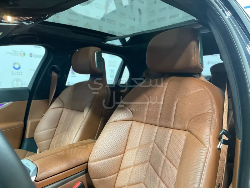 2025 بي ام دبليو الفئة السابعة 740أي