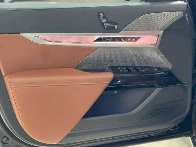 2025 بي ام دبليو الفئة السابعة 740أي