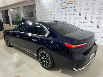 2025 بي ام دبليو الفئة السابعة 740أي