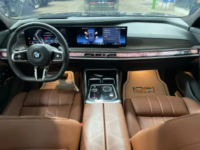 2025 بي ام دبليو الفئة السابعة 740أي