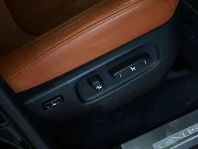 2017 لكزس إل إكس 570 اس