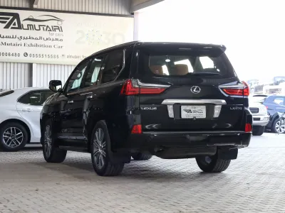 2017 لكزس إل إكس 570 اس