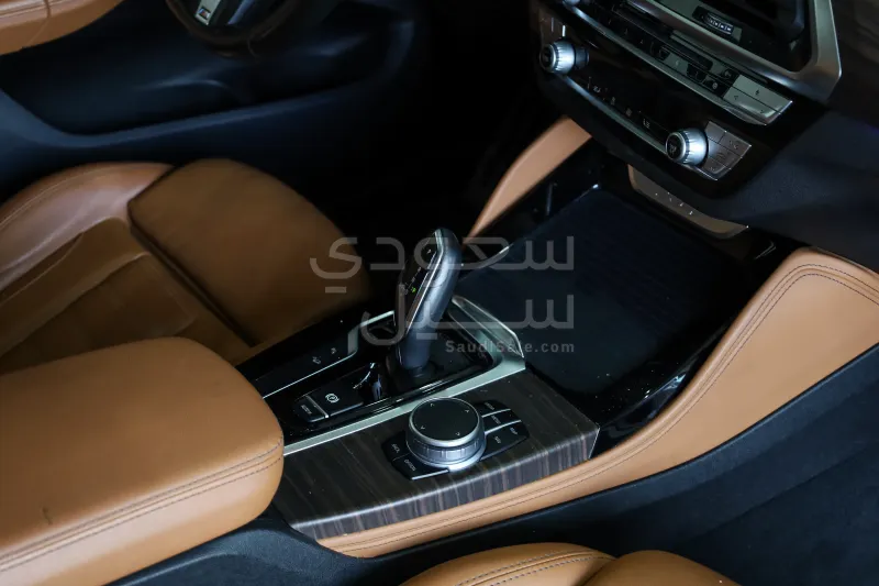 2020 بي ام دبليو الفئة اكس 4