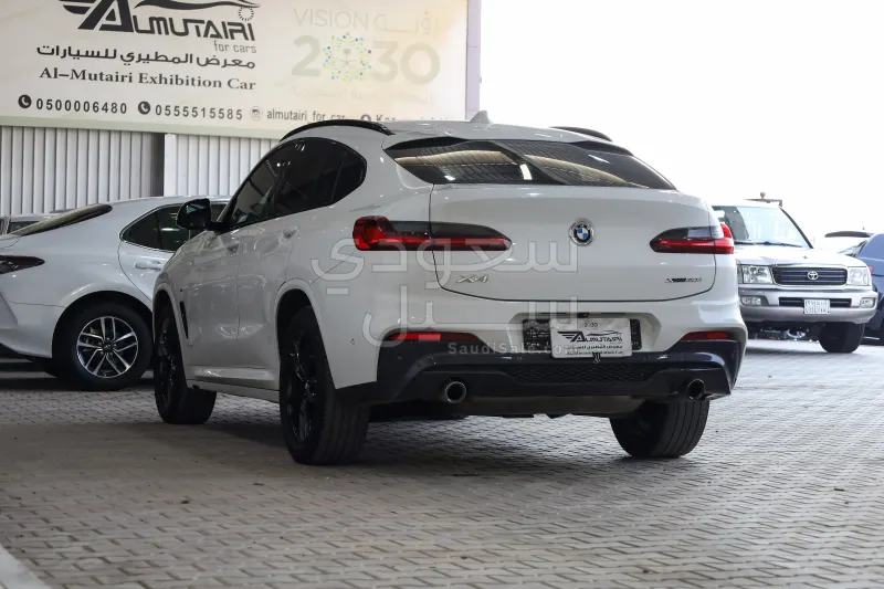 2020 بي ام دبليو الفئة اكس 4