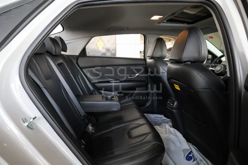 2023 هيونداي النترا