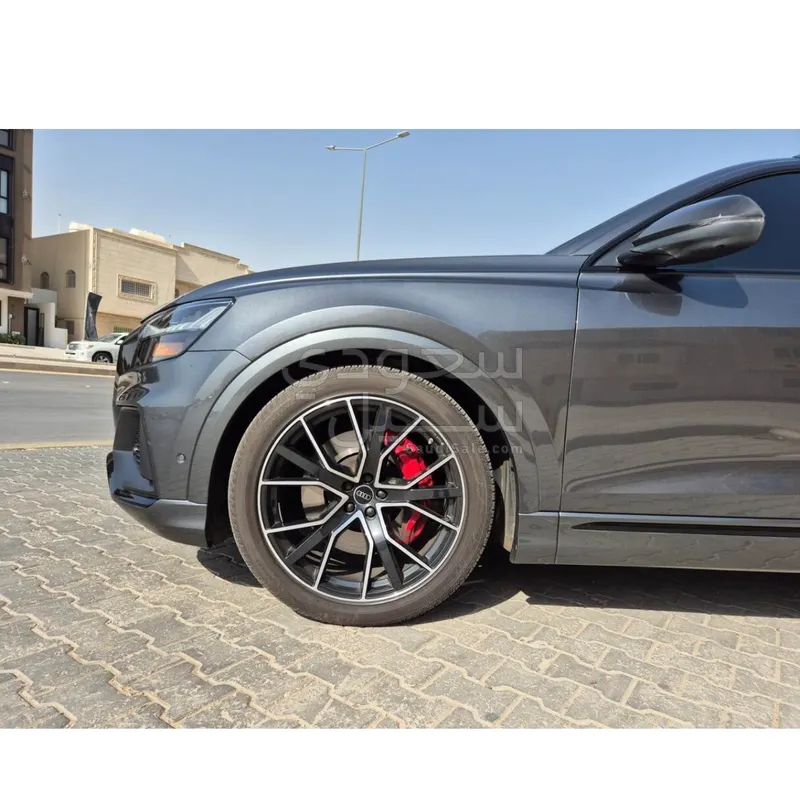 2023 اودي اس كيو 8