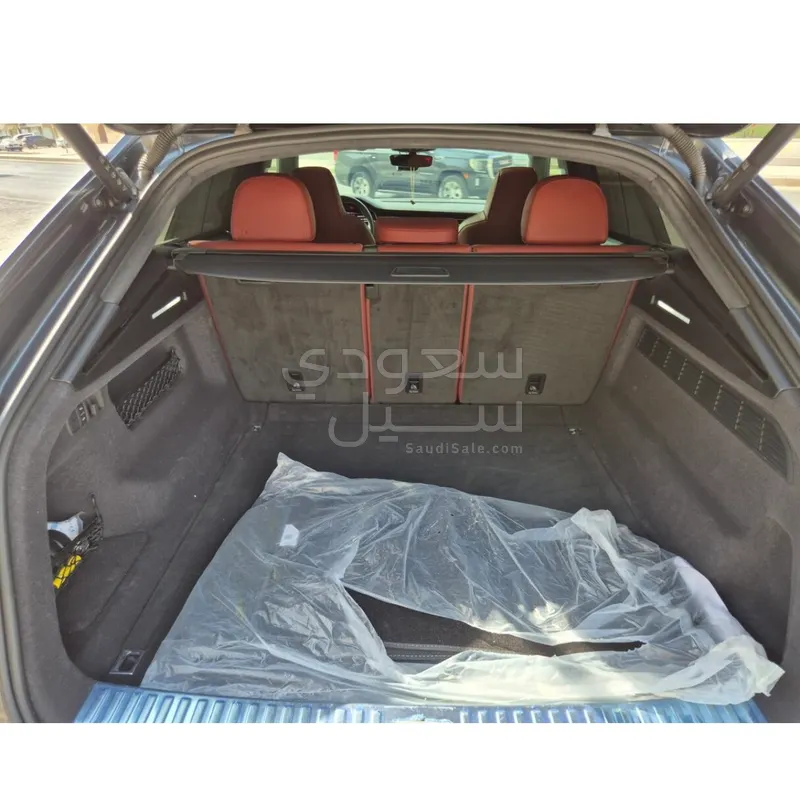 2023 اودي اس كيو 8