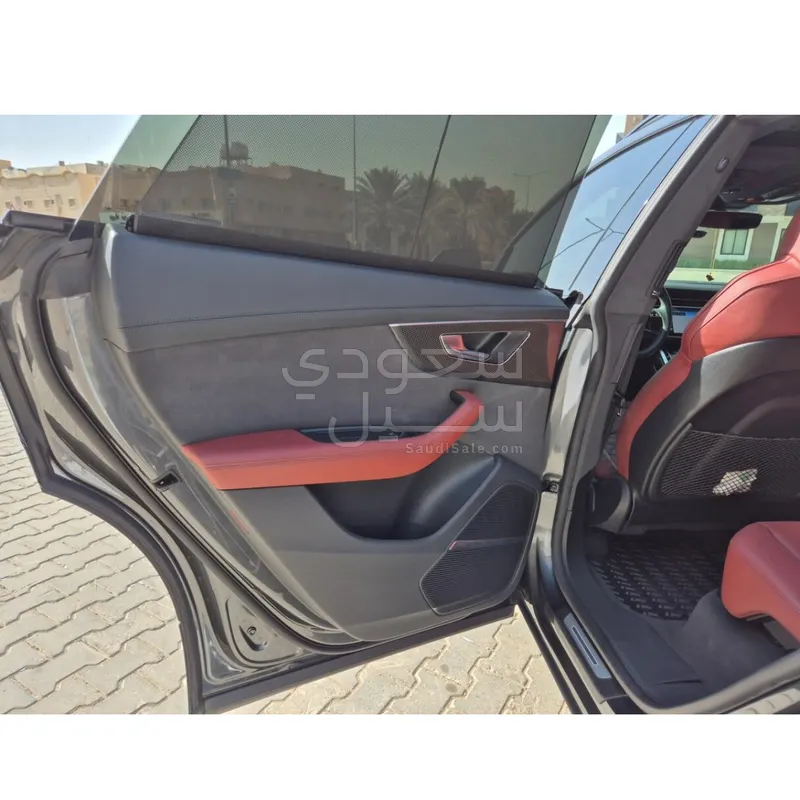 2023 اودي اس كيو 8