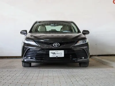 2022 تويوتا كامري جي ال اي