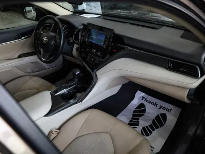 2022 تويوتا كامري جي ال اي