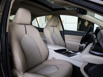 2022 تويوتا كامري جي ال اي