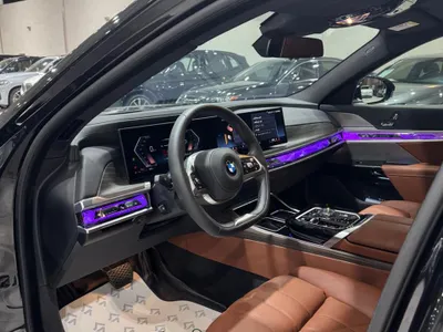 2026 بي ام دبليو الفئة السابعة 735أي